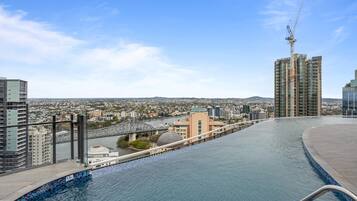 Apartment | Pool | Outdoor pool