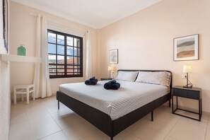 1 chambre, fer et planche à repasser, Wi-Fi, literie fournie