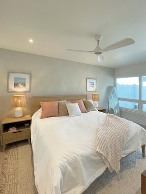 2 habitaciones, tabla de planchar con plancha y cuna de viaje 