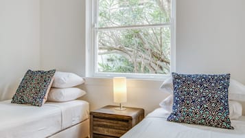 Căn hộ | 2 phòng ngủ, khu vực làm việc phù hợp cho laptop