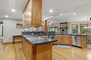 Microwave, oven, stovetop, dishwasher