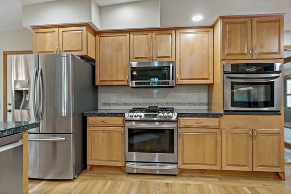 Microwave, oven, stovetop, dishwasher