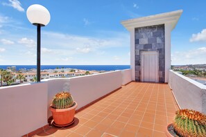 Terrace/patio - Vacation Studio 'Costa Adeje Terrace with Ocean View' with Sea View, Shared Pool and Wi-Fi (Costa Adeje)