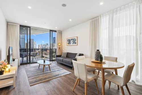 Apartment | Dining