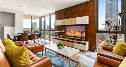 Central 2-bed With Parking & Stunning Views