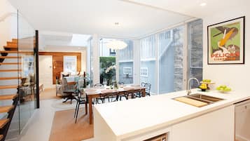 Apartment | Tempat makan