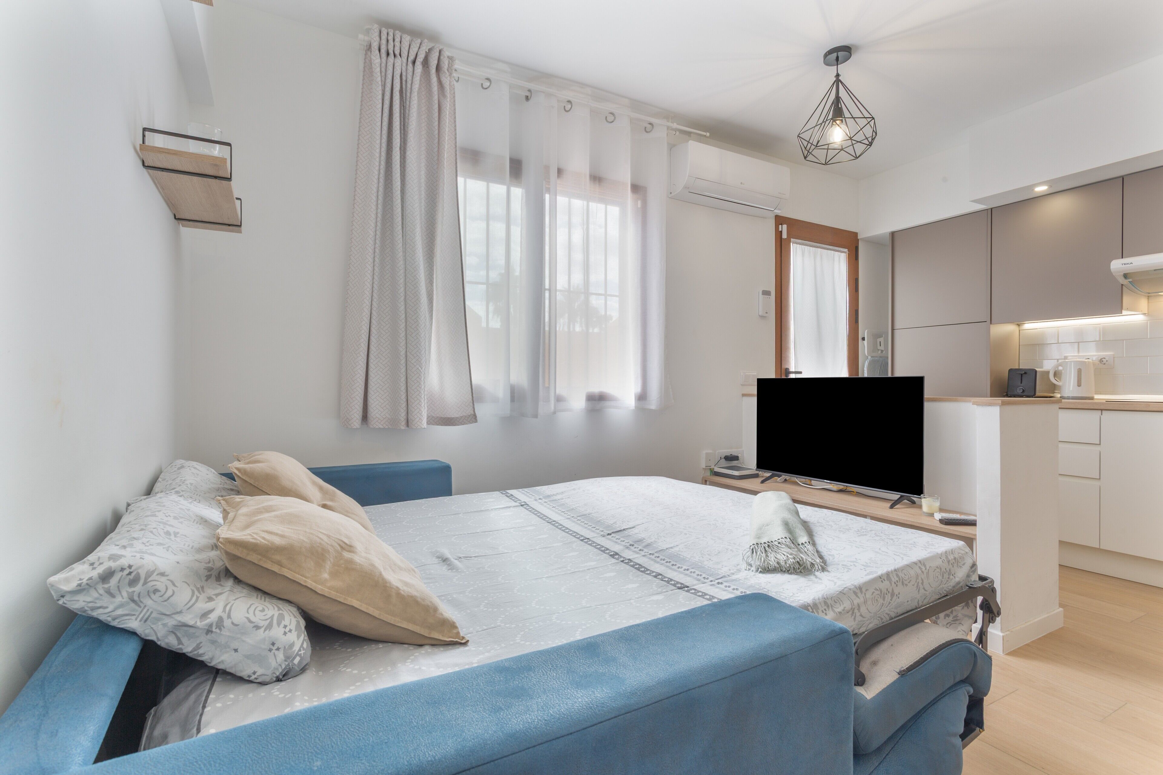 1 bedroom, iron/ironing board, WiFi, bed sheets