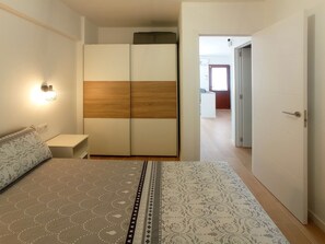 1 camera, ferro/asse da stiro, Wi-Fi, lenzuola