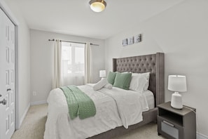 4 chambres, fer et planche à repasser, Wi-Fi, draps fournis