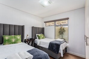 2 bedrooms, desk, iron/ironing board