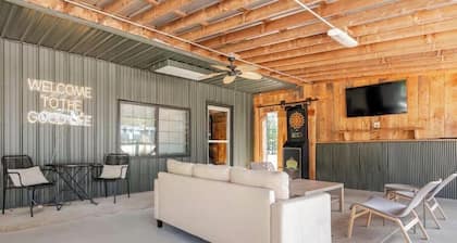 Camping cabin at Painter Creek Camp Resort! Minutes to French Lick
