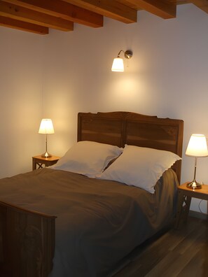 Fer et planche à repasser, Wi-Fi, draps fournis