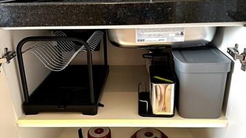 Microondas y placa de cocina