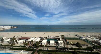 'Between Sky and Sea by Vale' Apartment with Balcony and Air Conditioning