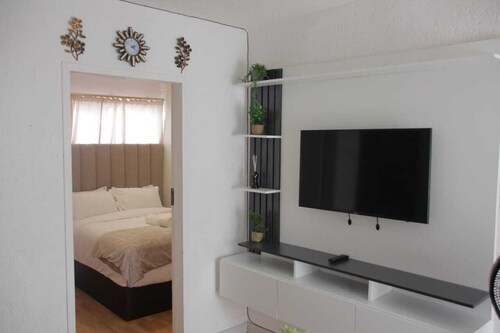 Stunning 1-bedroom apartment in Sandton