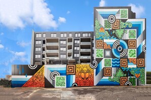 Apartment | Exterior - Braddon Studio With BBQ Area (Canberra)