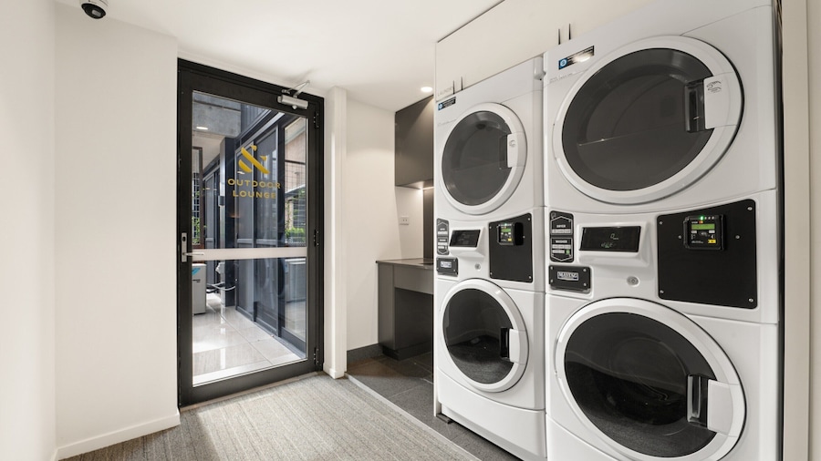 Braddon Studio With BBQ Area