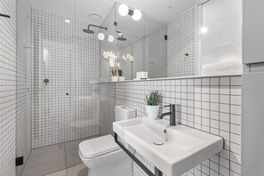 Apartment | Bathroom