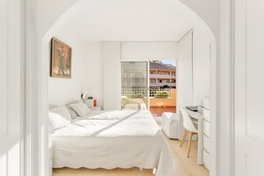 Ferros/tábuas de passar roupa, Wi-Fi, roupa de cama