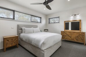 Departamento | 3 habitaciones, tabla de planchar con plancha y ropa de cama 