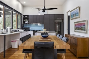 Apartment | Tempat makan