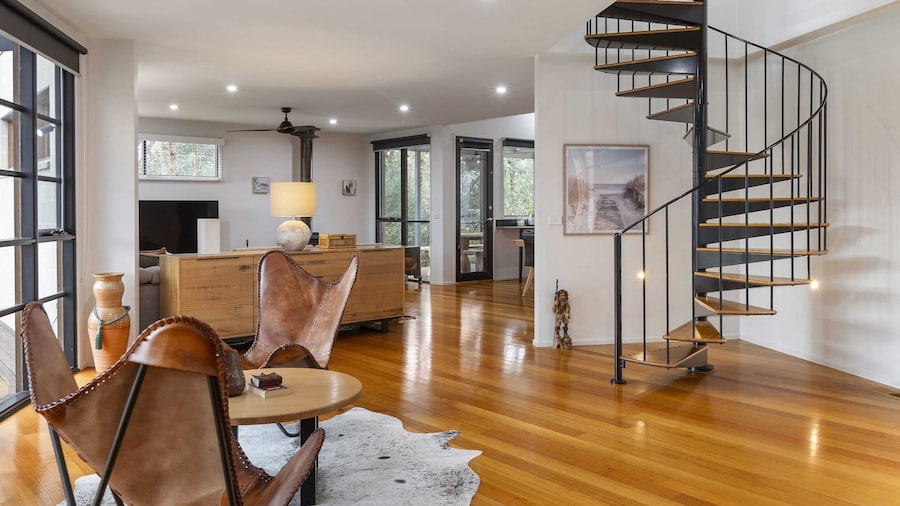 Stylish 3-bedroom and Outdoor Grill and Pizza Oven