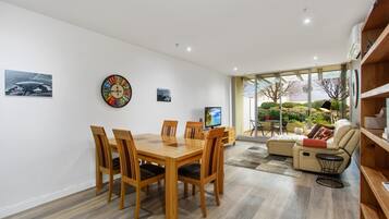 Apartment | Tempat makan