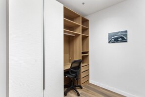 Apartment | Interior - Madecomfy Spacious Canberra Living With Courtyard (Canberra)