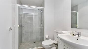 Apartment | Bilik Mandi | Pengering rambut, tuala disediakan, sabun, syampu