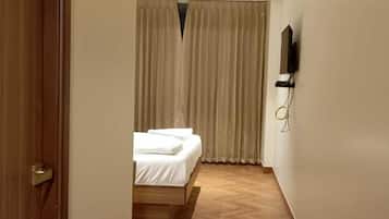 Luxury Double Room, City View | In-room safe, desk, laptop workspace, blackout drapes