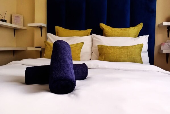 Economy Double Room, Non Smoking, Housekeeping | Individually decorated, individually furnished, iron/ironing board