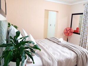 基础双人房, 无烟房, 客房清洁服务 | 浴室