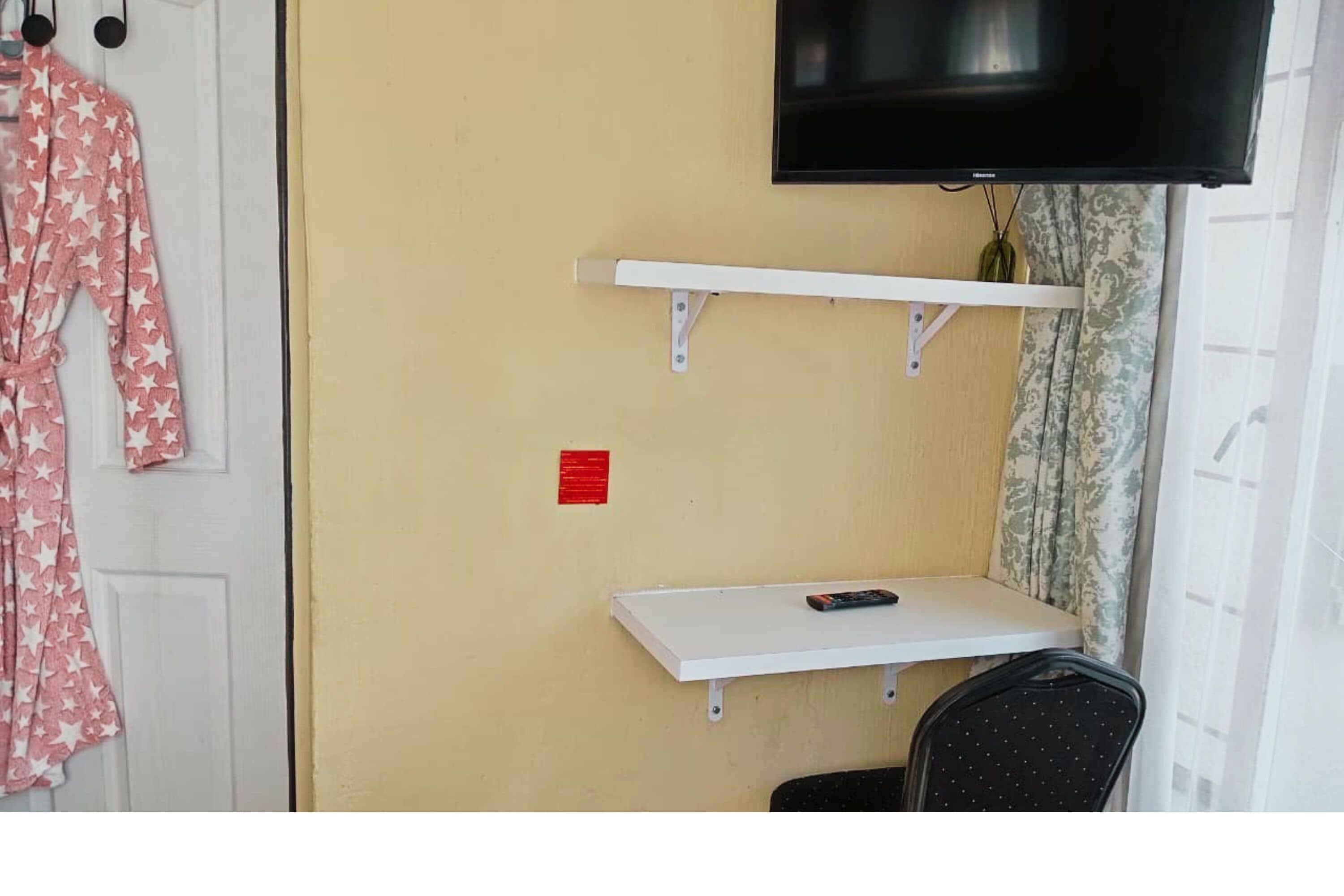 Basic Double Room, Non Smoking, Housekeeping | Iron/ironing board (on request), WiFi (free), individually decorated