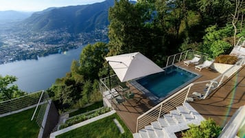 Una piscina riscaldata