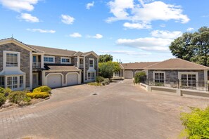 Apartment | Exterior