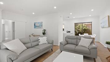 Apartment | Living room