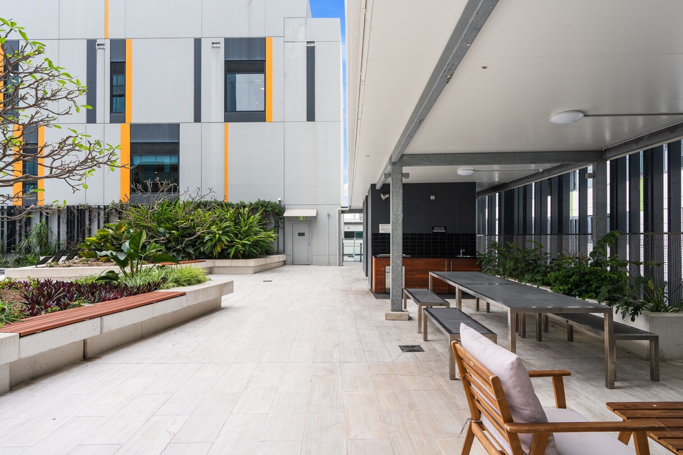 Apartment | Outdoor dining