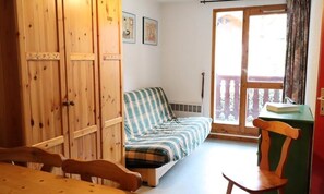 Living area - Apartment in Alps With Pool and Village View (Beaufort)