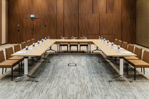 32-inch TV with cable channels, offices