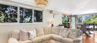 Riverside 3-bed Townhouse With Spacious Deck & BBQ