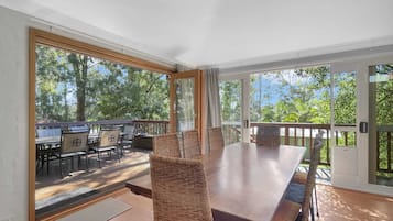 Apartment | Dining