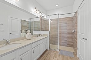 Shower, hair dryer, towels, soap - 4BR Retreat, Pool, Close to Disney (Kissimmee)