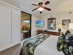 Iron/ironing board, WiFi, bed sheets - Ground Floor with Instant Beach Access - Polo Beach 102 (Wailea)