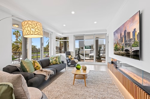 Scenic Beachside 3-bedroom With Water Views