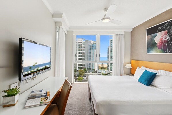 Apartment | 1 bedroom, laptop workspace, iron/ironing board, bed sheets