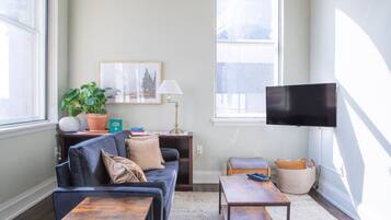 Televisión, libros y estéreo