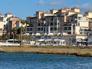 Exterior - Apartment 'Vista Marina de Isla Canela' with Communal Pool and Wi-Fi (Isla Canela)