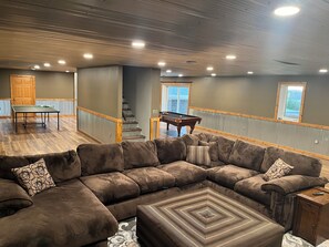 غرفة الألعاب