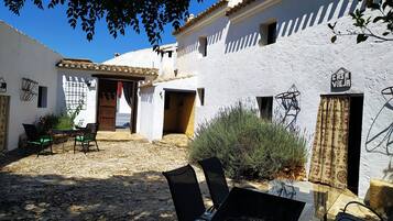 House, 4 Bedrooms, Smoking, Private Pool | Terrace/patio