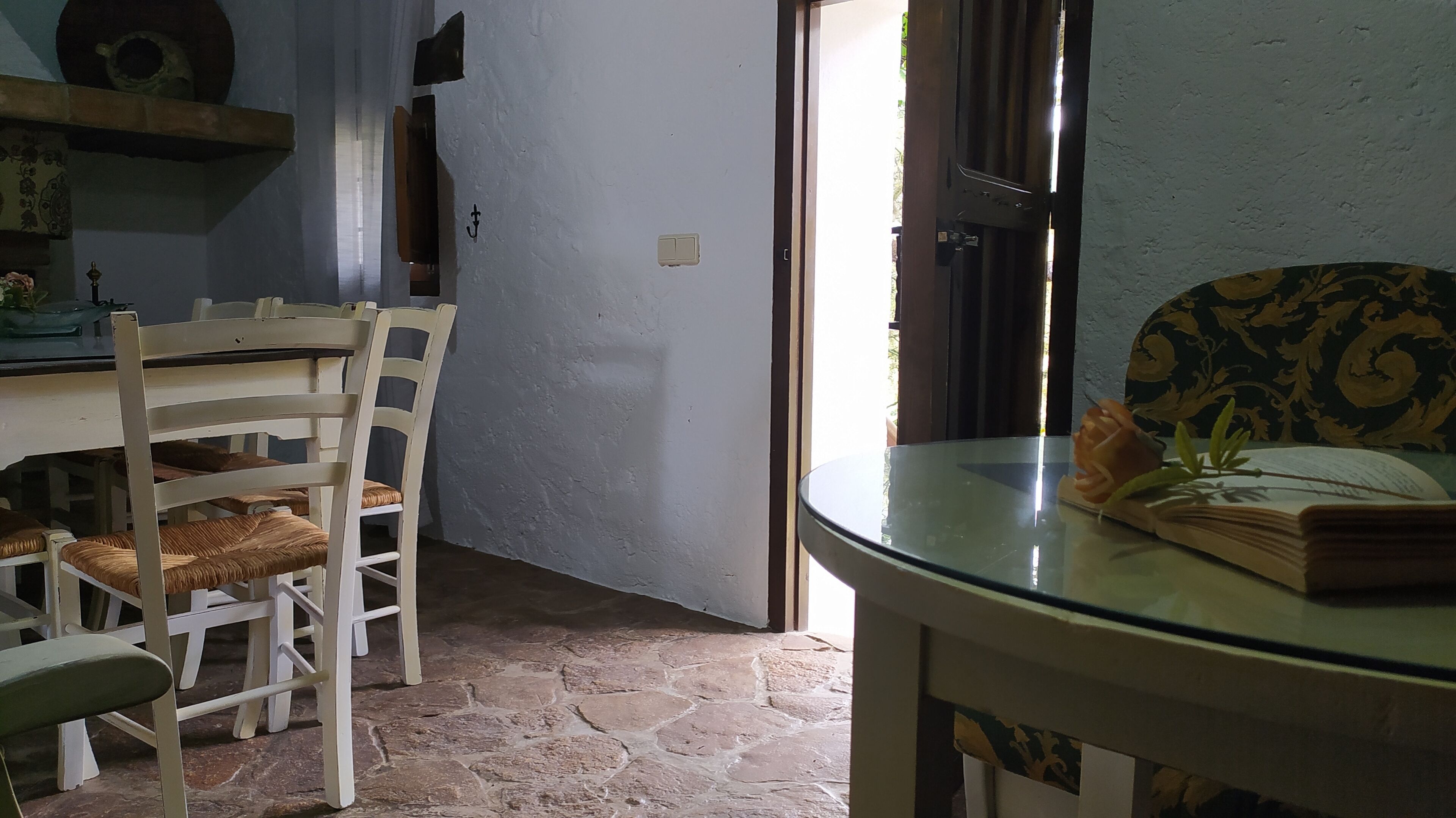 Casa, 4 habitaciones, fumadores, piscina privada | Comedor